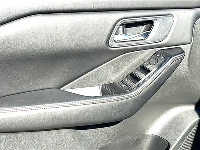 2025 Nissan Rogue FWD SV