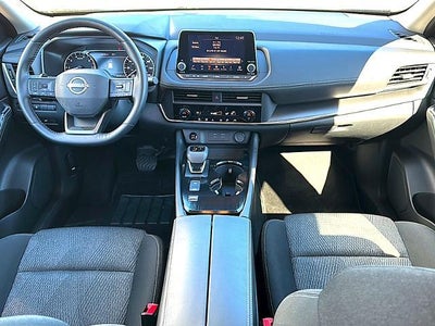 2025 Nissan Rogue FWD SV