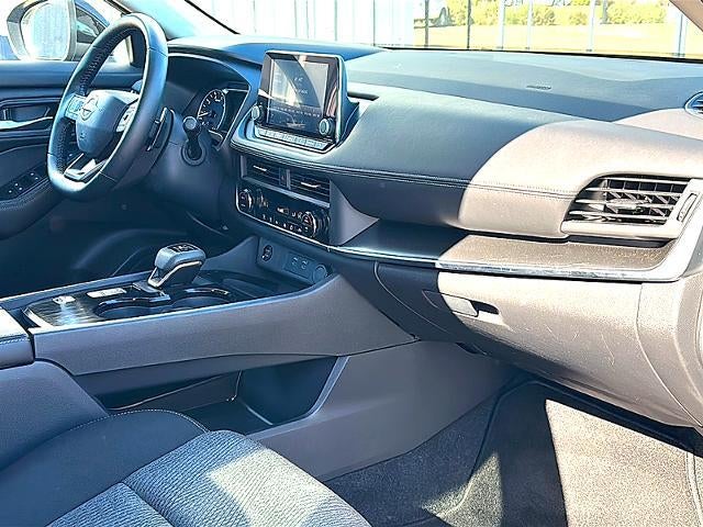 2025 Nissan Rogue FWD SV