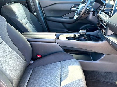 2025 Nissan Rogue FWD SV