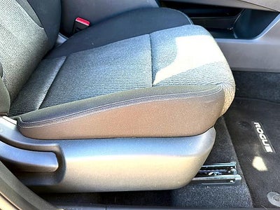 2025 Nissan Rogue FWD SV