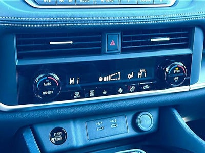 2025 Nissan Rogue FWD SV