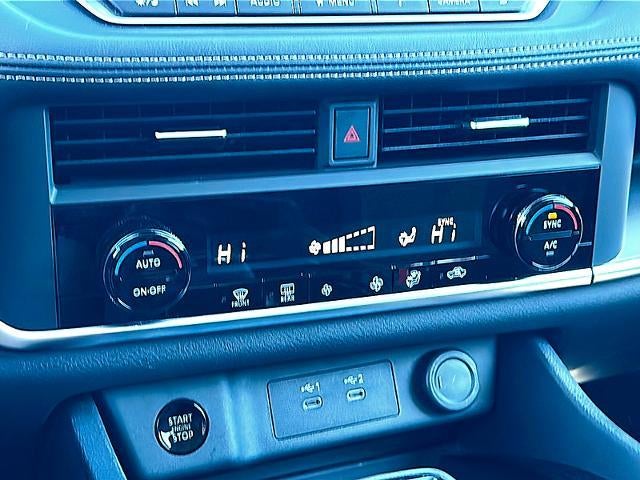 2025 Nissan Rogue FWD SV