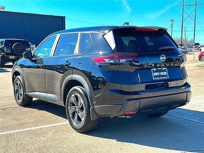 2025 Nissan Rogue FWD SV