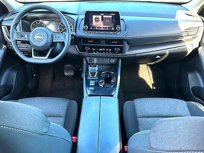 2024 Nissan Rogue FWD SV