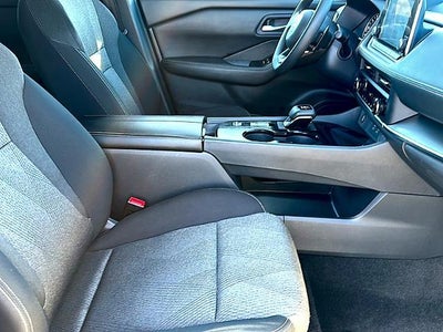 2024 Nissan Rogue FWD SV