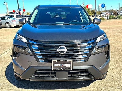 2025 Nissan Rogue FWD SV