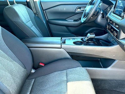 2025 Nissan Rogue FWD SV