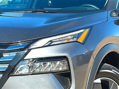 2025 Nissan Rogue FWD SV