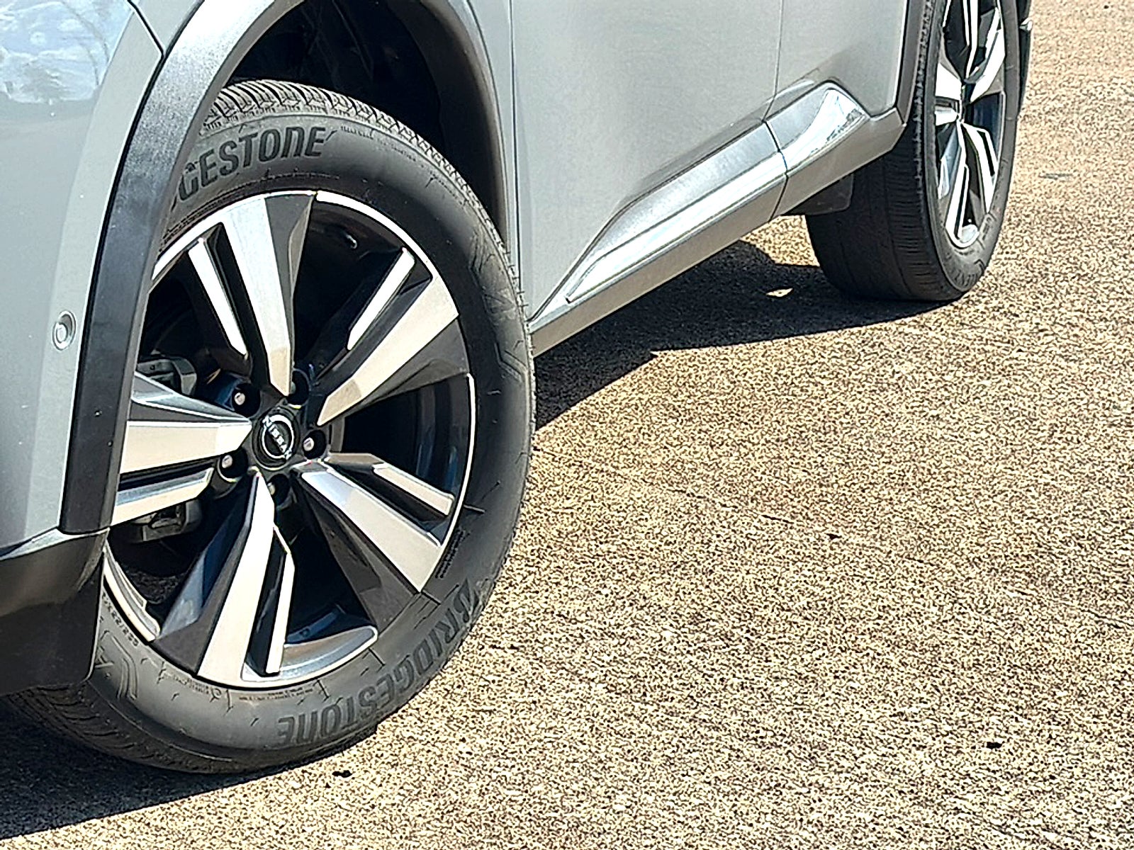 2023 Nissan Rogue SL FWD
