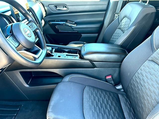 2022 Nissan Pathfinder S 2WD