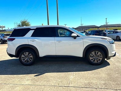 2022 Nissan Pathfinder S 2WD