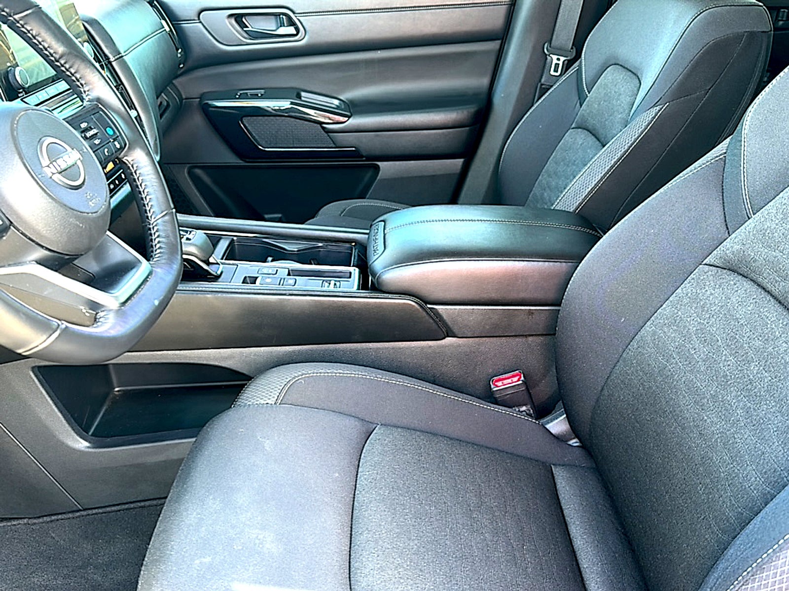 2024 Nissan Pathfinder SV FWD