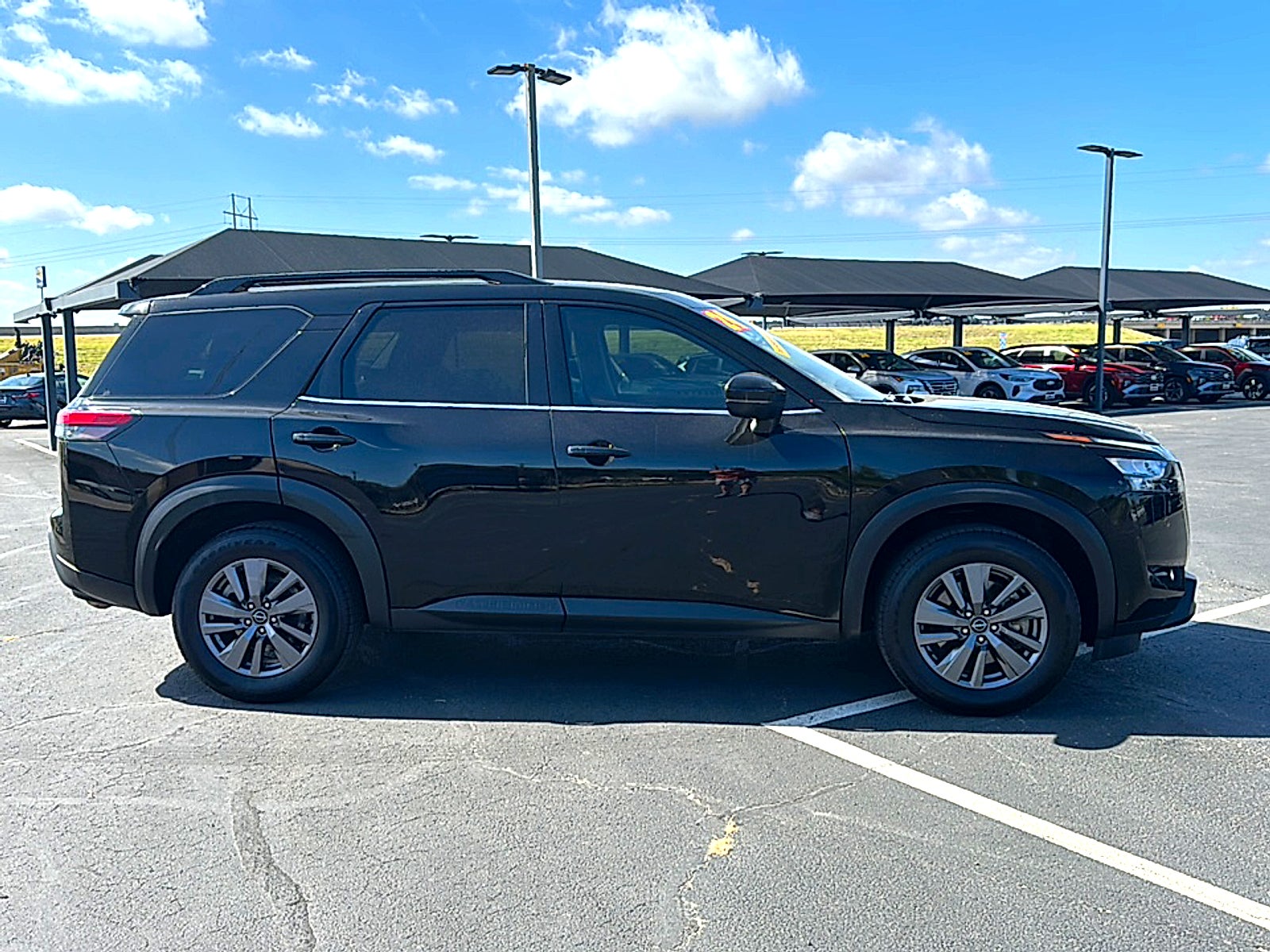 2024 Nissan Pathfinder SV FWD