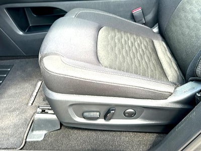 2025 Nissan Pathfinder SV 2WD