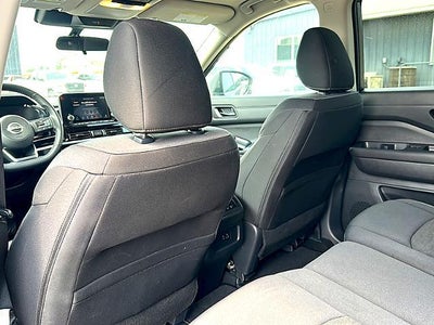 2025 Nissan Pathfinder SV 2WD