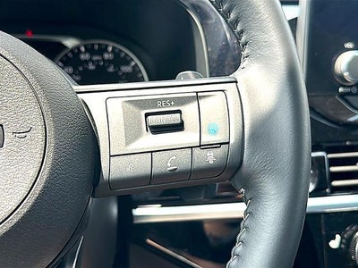 2025 Nissan Pathfinder SV 2WD