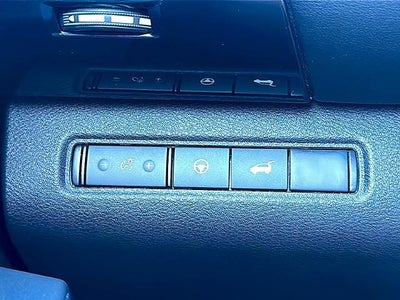 2025 Nissan Pathfinder SV 2WD