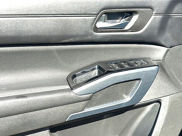 2024 Nissan Pathfinder SL 2WD