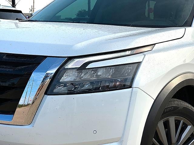 2025 Nissan Pathfinder SL FWD