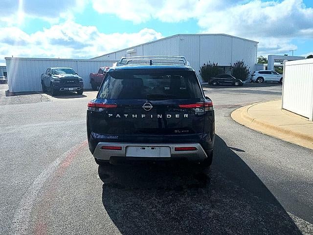 2023 Nissan Pathfinder SL 4WD