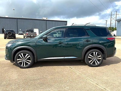 2024 Nissan Pathfinder Platinum 2WD