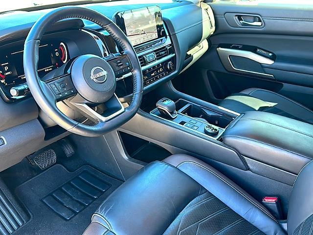 2023 Nissan Pathfinder Platinum 4WD