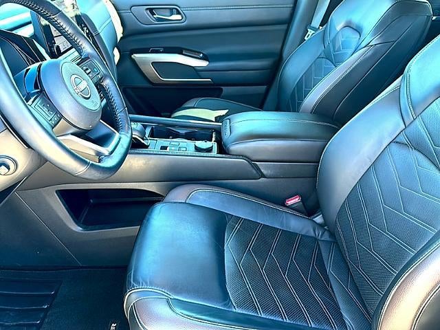 2023 Nissan Pathfinder Platinum 4WD