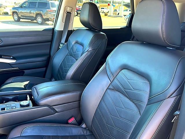2023 Nissan Pathfinder Platinum 4WD