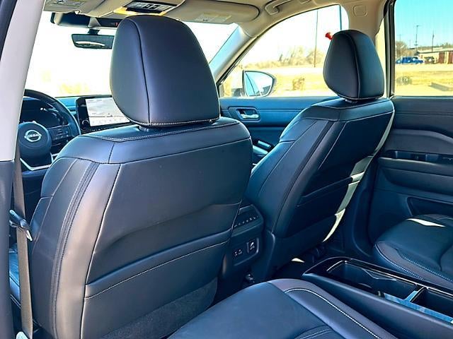 2023 Nissan Pathfinder Platinum 4WD