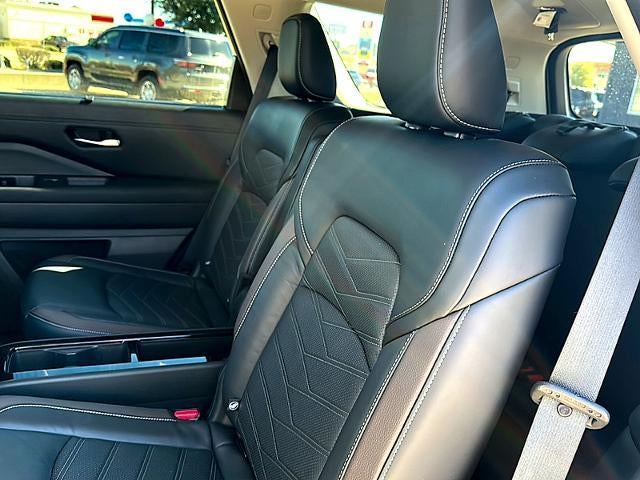 2023 Nissan Pathfinder Platinum 4WD