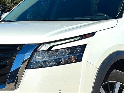2023 Nissan Pathfinder Platinum 4WD