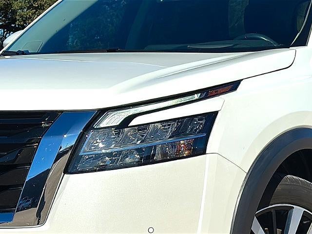 2023 Nissan Pathfinder Platinum 4WD