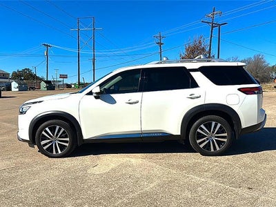 2023 Nissan Pathfinder Platinum 4WD