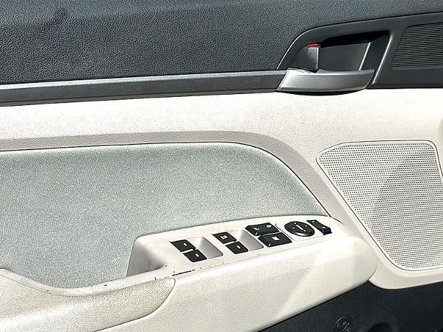 2018 Hyundai ELANTRA SEL 2.0L Auto