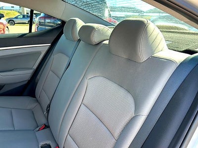 2018 Hyundai ELANTRA SEL 2.0L Auto