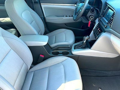 2018 Hyundai ELANTRA SEL 2.0L Auto