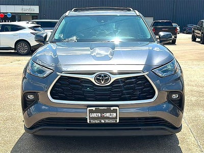 2022 Toyota Highlander XLE FWD (Natl)