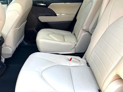 2022 Toyota Highlander XLE FWD (Natl)