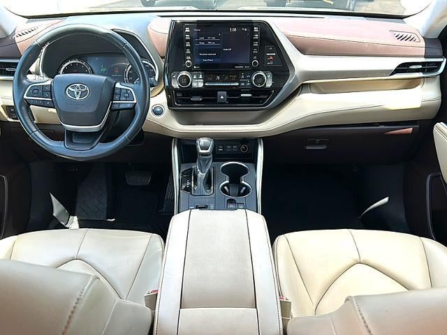 2022 Toyota Highlander XLE FWD (Natl)