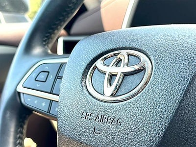 2022 Toyota Highlander XLE FWD (Natl)