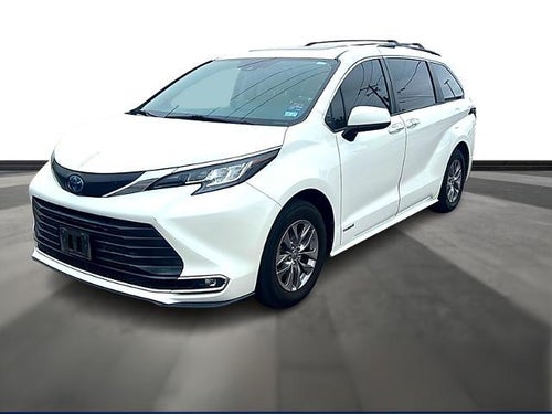 2021 Toyota Sienna XLE FWD 8-Passenger (Natl)