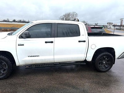 2021 Toyota Tundra 2WD 2WD SR5 CrewMax 5.5' Bed 5.7L (SE)