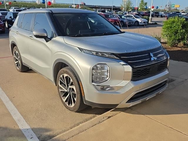 2023 Mitsubishi Outlander SE FWD