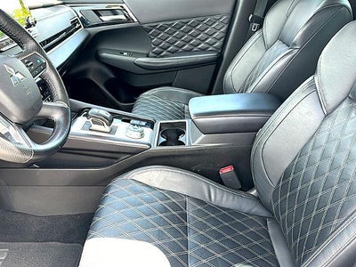 2023 Mitsubishi Outlander SEL FWD