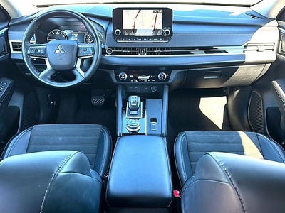 2024 Mitsubishi Outlander SE FWD