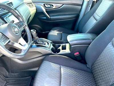 2020 Nissan Rogue FWD SV