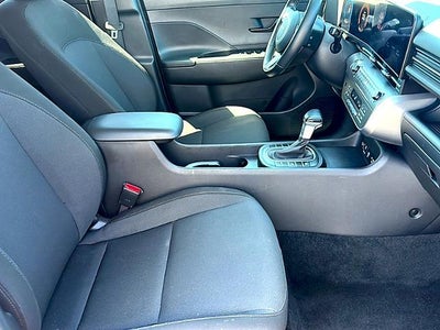 2025 Hyundai KONA SEL FWD