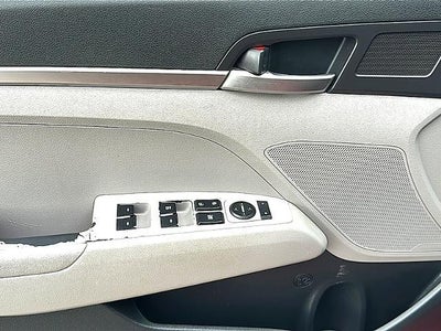 2019 Hyundai ELANTRA SE Auto