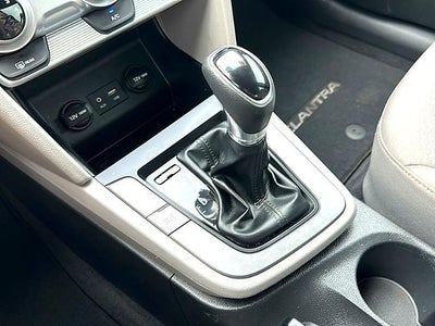 2019 Hyundai ELANTRA SE Auto